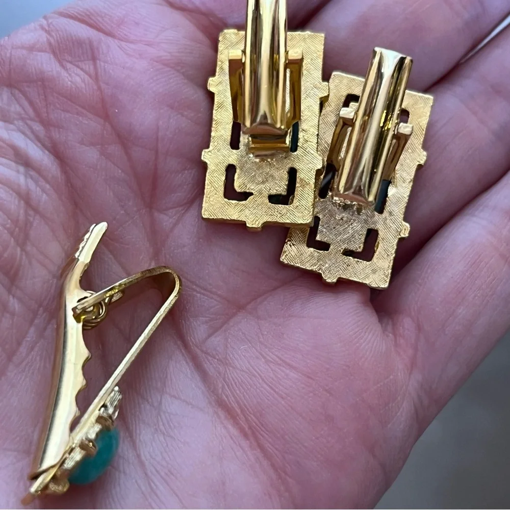 Vintage 60 70 MCM Gold bamboo Faux Jade Oversized Cufflink Tie bar Set Mobking